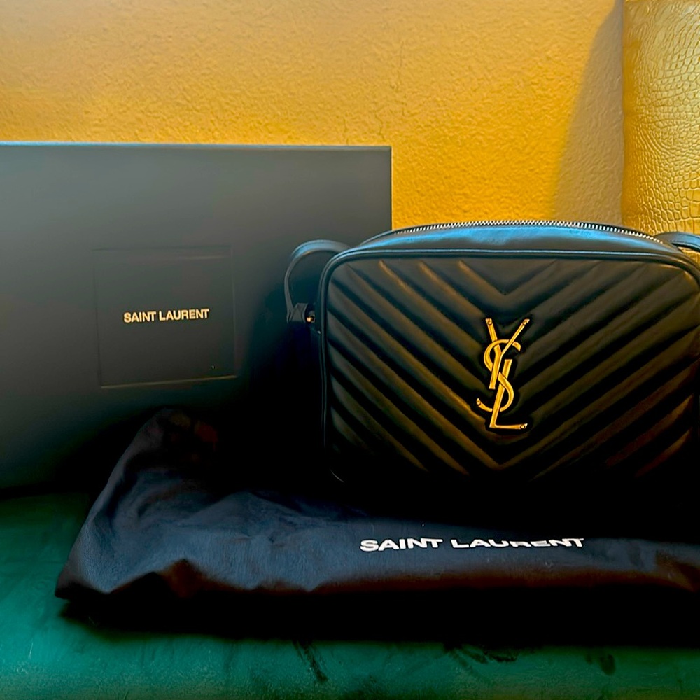 Beautiful ysl Lou Lou camera bag.